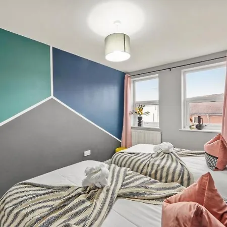 Chic Penthouse - Private Rooftop Bristol